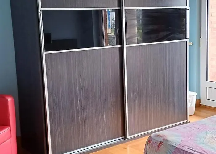 Doble Con Bano Compartido Ubytování v soukromí Cudon